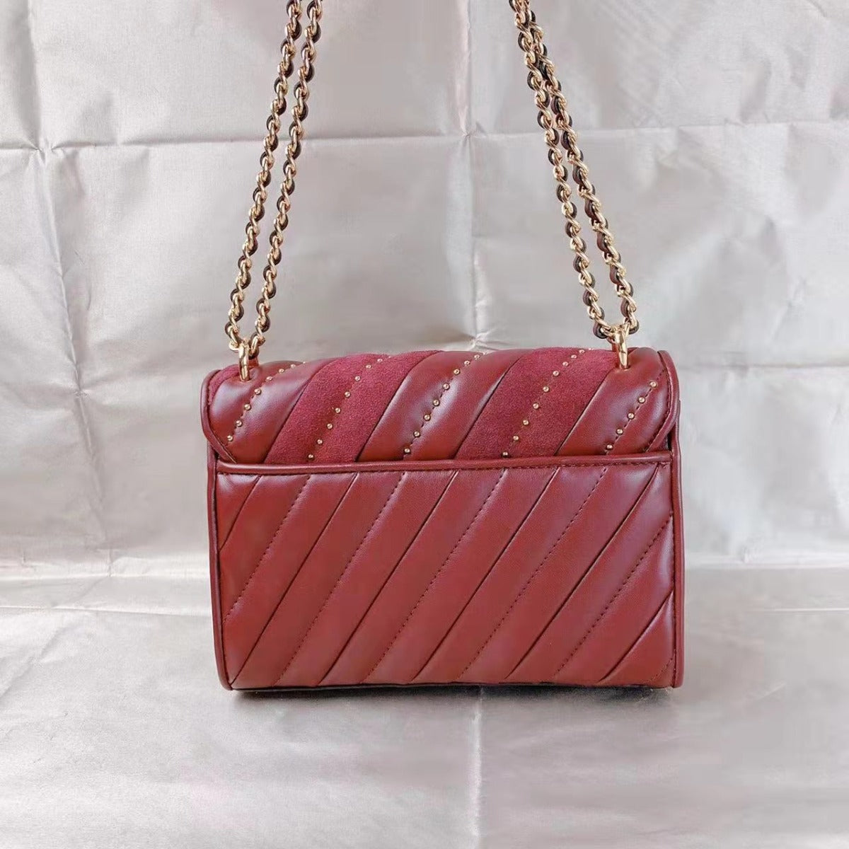 Michael Kors 35F1GXOL2U Medium Flap Shoulder In Merlot Michael Kors 35F1GXOL2U Medium Flap Shoulder In Merlot